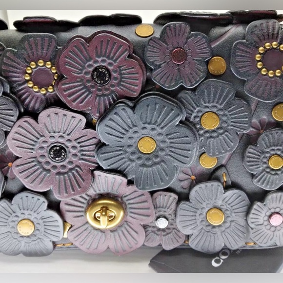 ISO A MATCHING COACH TEA ROSE SHOULDER STRAP TO match THIS TEA ROSE DINKY BAG - Picture 7 of 14